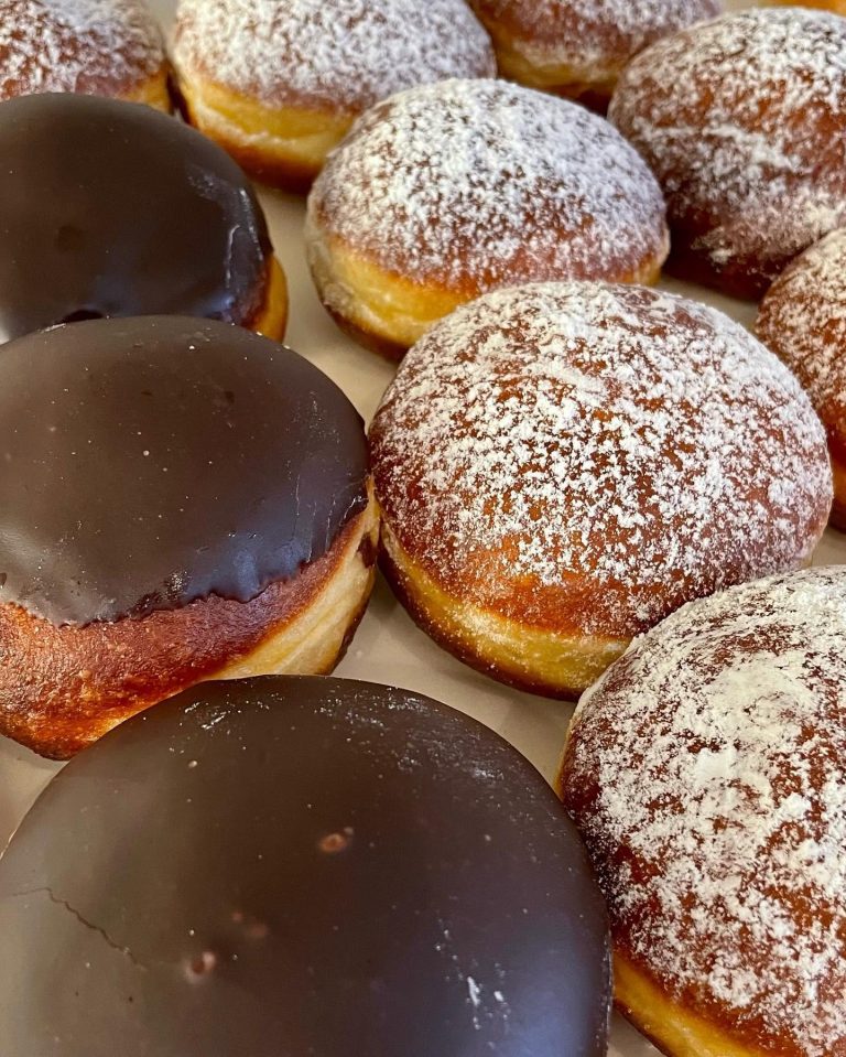 Real Pączki by Ideal Bakery