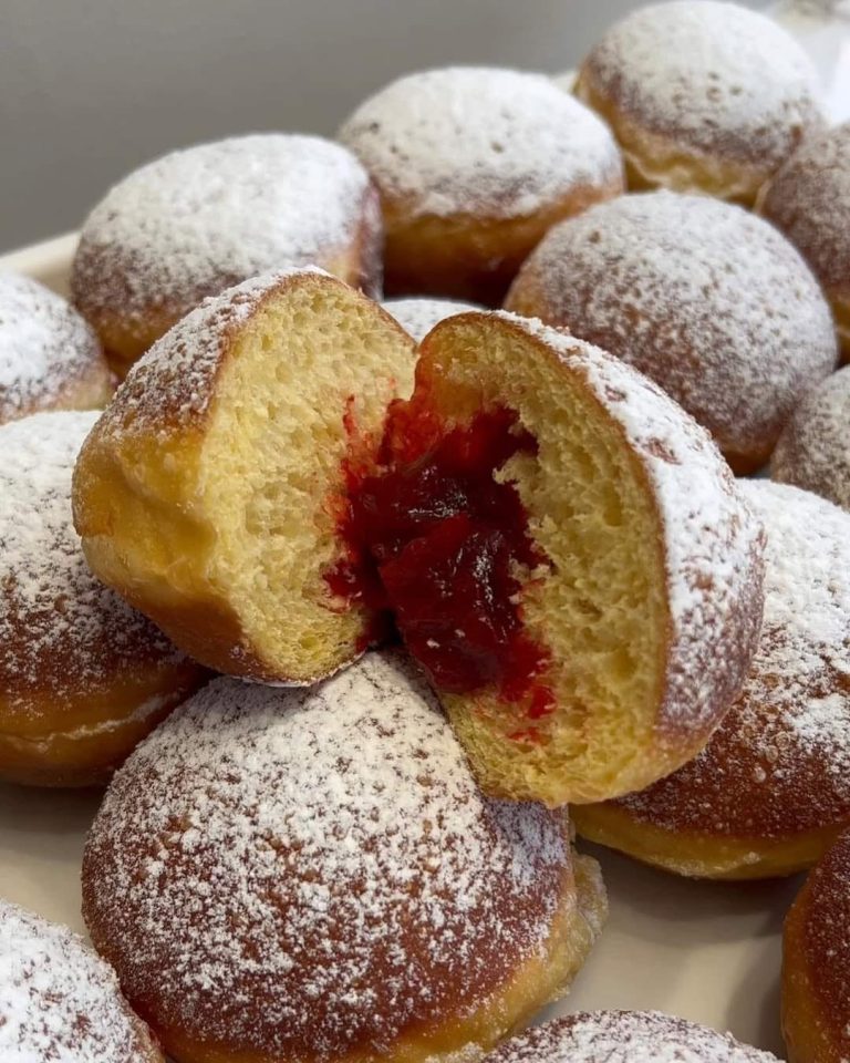 Real Pączki by Ideal Bakery