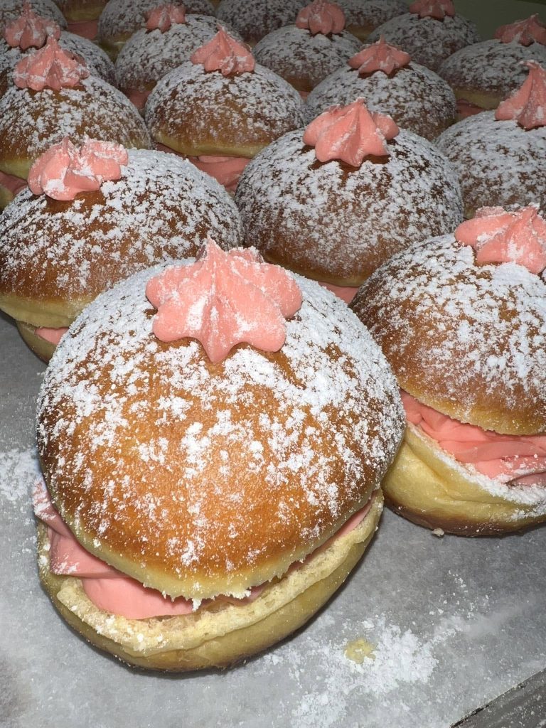Real Pączki by Ideal Bakery