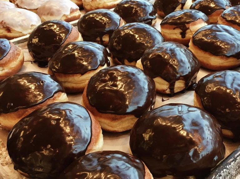 Real Pączki by Ideal Bakery
